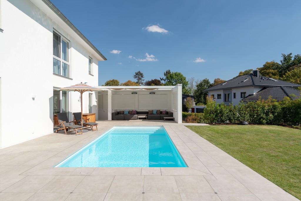 Poolumrandung in Bad Nauheim