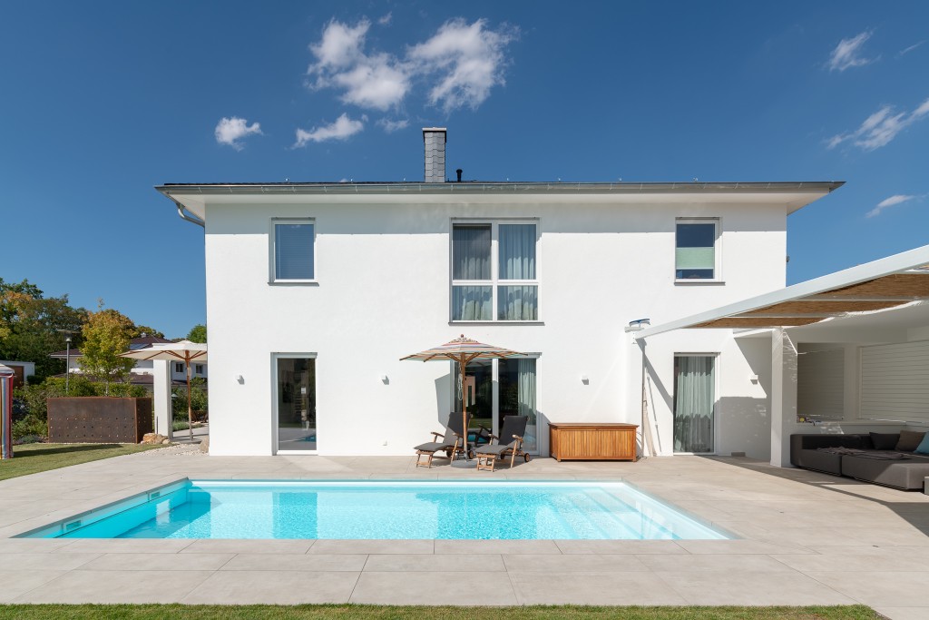 Poolumrandung in Bad Nauheim